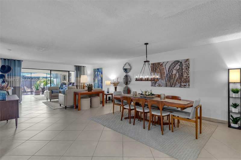 11378 SW 84th Ln, Miami FL 33173