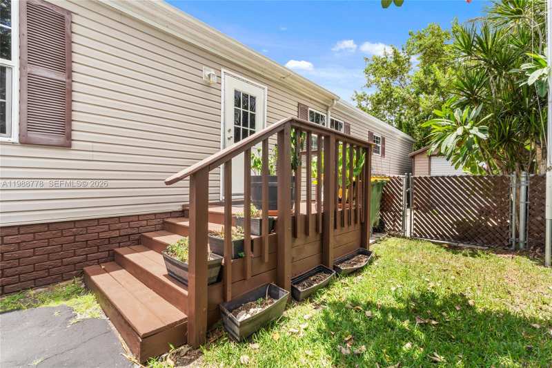 220 NE 12th Ave #165, Homestead FL 33030