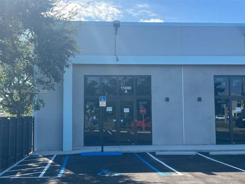 11890 SW 220th St, Miami FL 33170