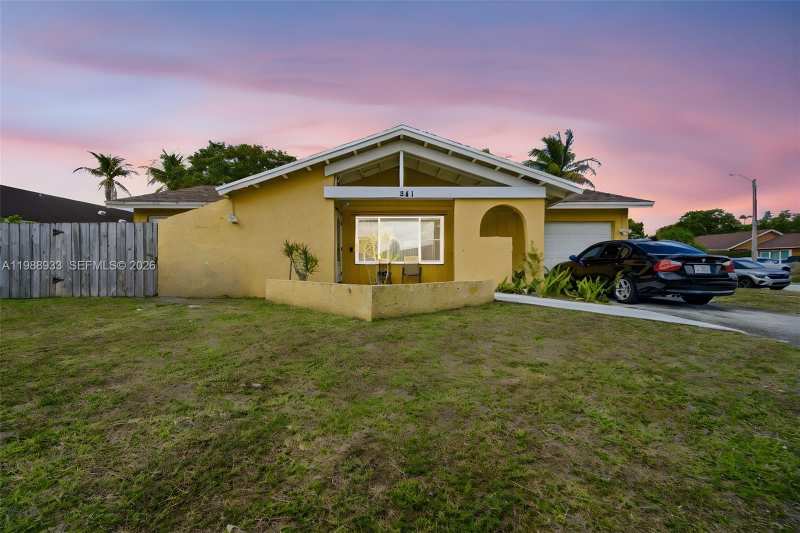 841 SW 55th Ave, Margate FL 33068