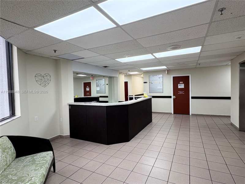 2100 W 76th St # 206, Hialeah FL 33016