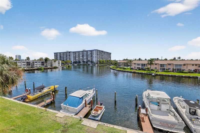 1100 SE 5th Ct # 24, Pompano Beach FL 33060