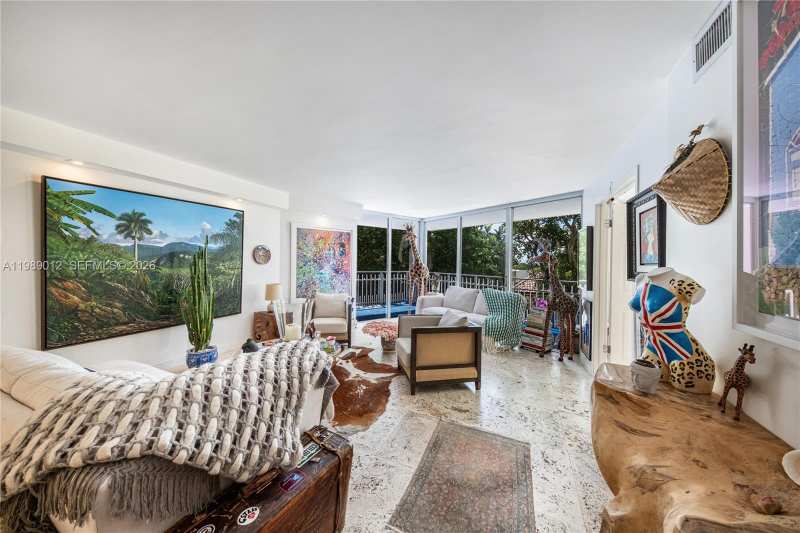 2000 Towerside Ter # 510, Miami FL 33138