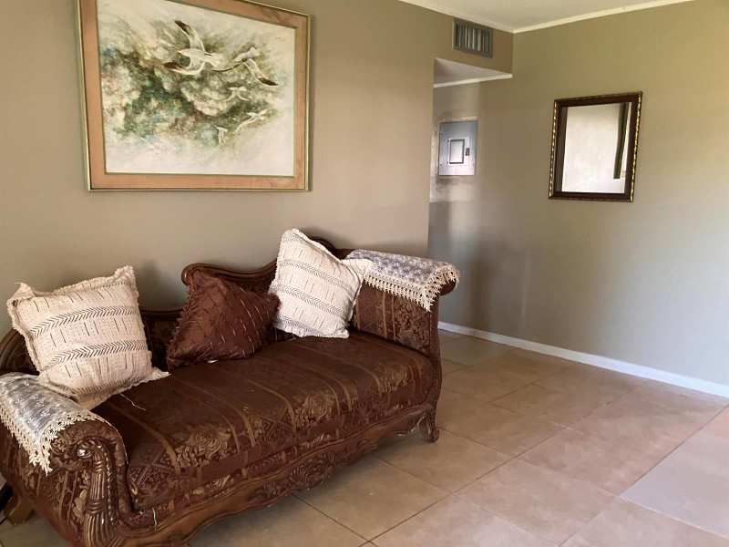 17 Golfs Edge # D, West Palm Beach FL 33417