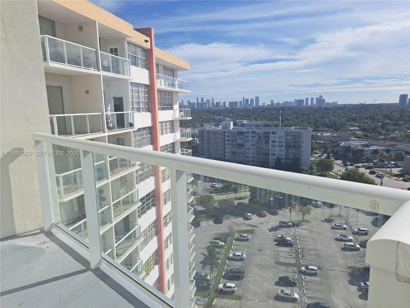 1351 NE Miami Gardens Dr # 1723E, Miami FL 33179