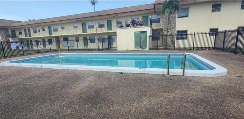 4800 NW 24th Court # D214, Lauderdale Lakes FL 33313