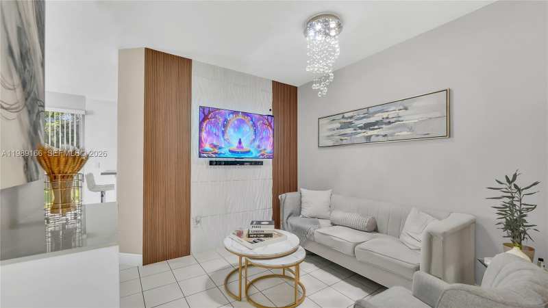 2342 SE 10th St, Homestead FL 33035