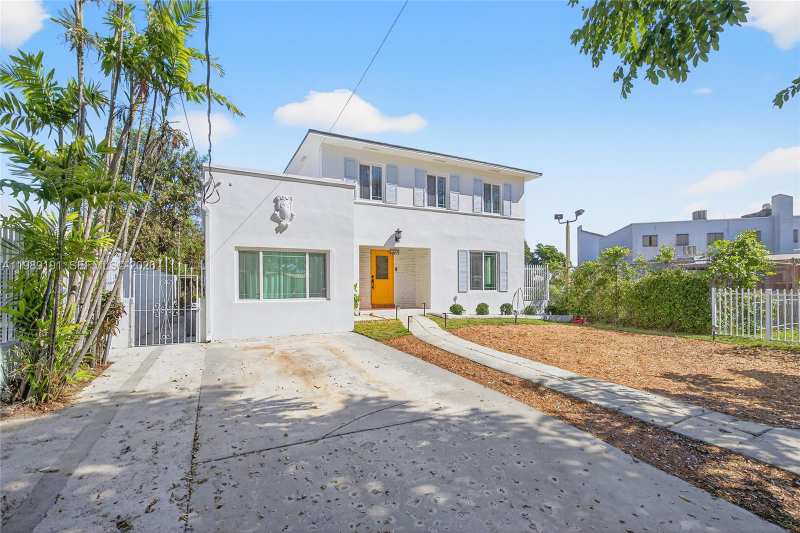 2431 SW 4th St, Miami FL 33135