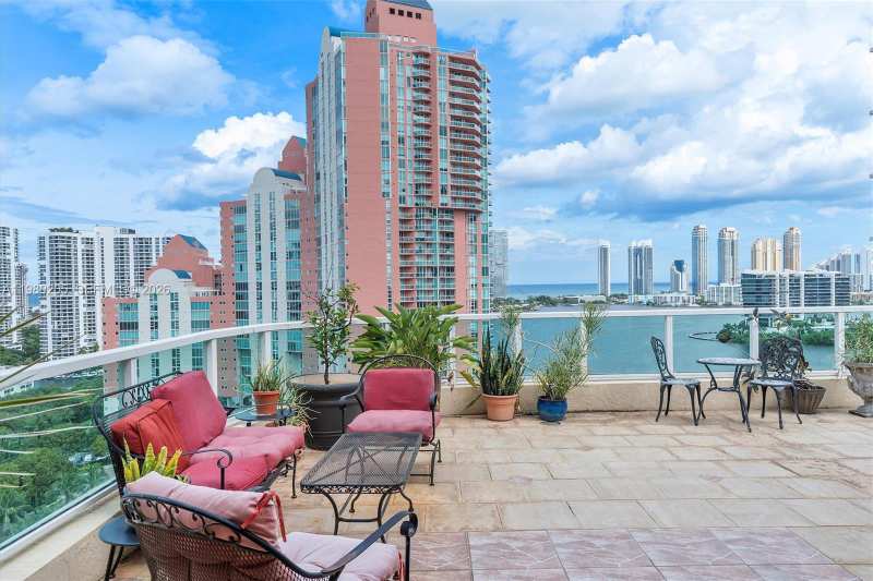 3340 NE 190th St # 1808, Aventura FL 33180