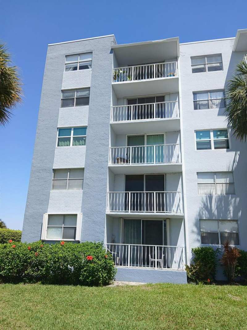 470 Executive Center Drive # 4n, West Palm Beach FL 33401