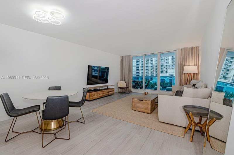 RONEY PALACE CONDO