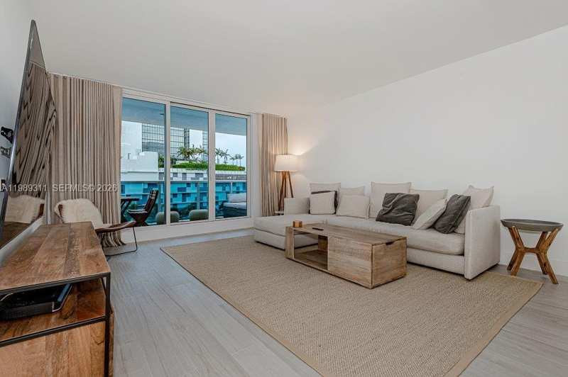 RONEY PALACE CONDO
