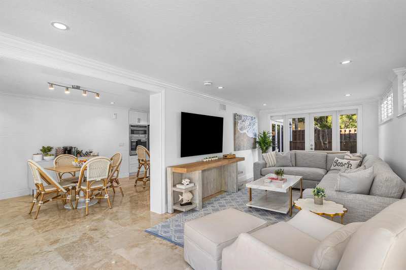 820 Palm Trail, Delray Beach FL 33483