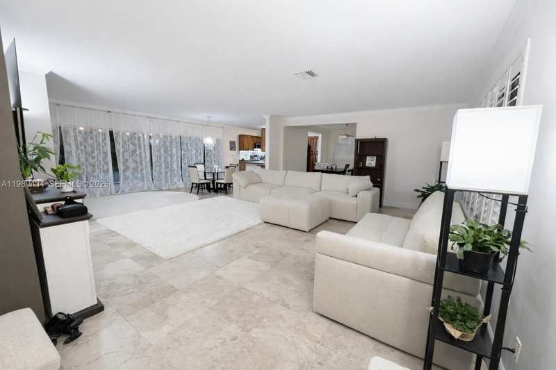 13451 SW 74th Ave, Pinecrest FL 33156