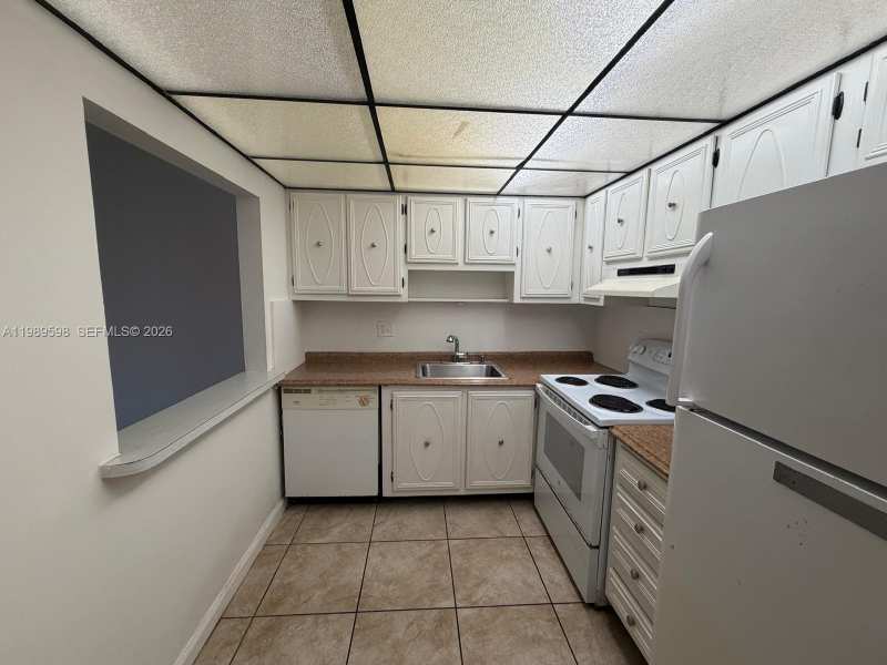 253 S Cypress Rd # 214, Pompano Beach FL 33060