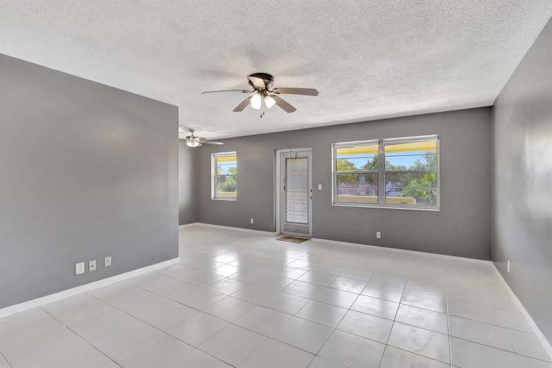 110 E Sheffield E, West Palm Beach FL 33417