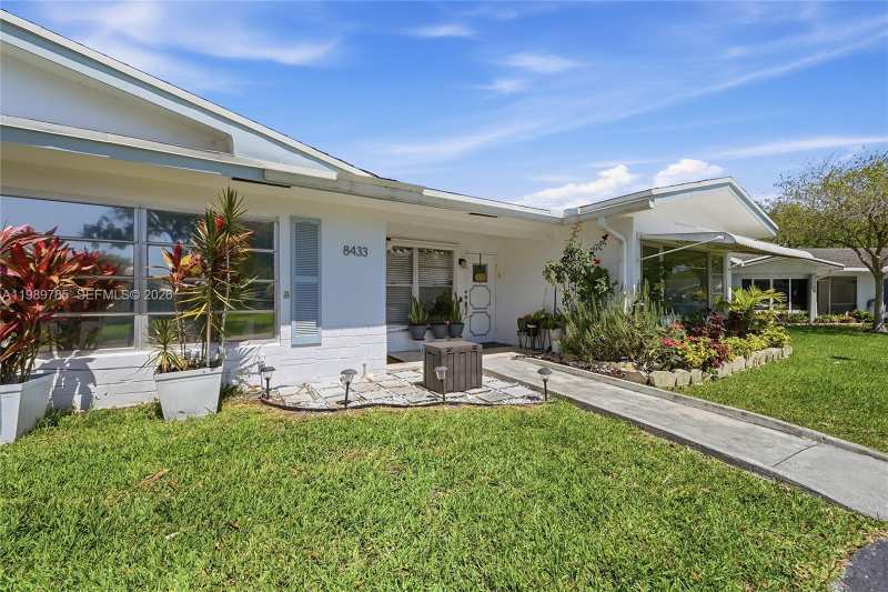 8431 NW 12th St # D68, Plantation FL 33322