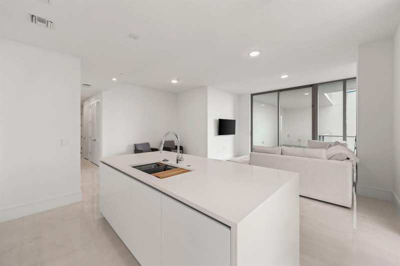 220 Lake Shore Drive # 1125, Lake Park FL 33403