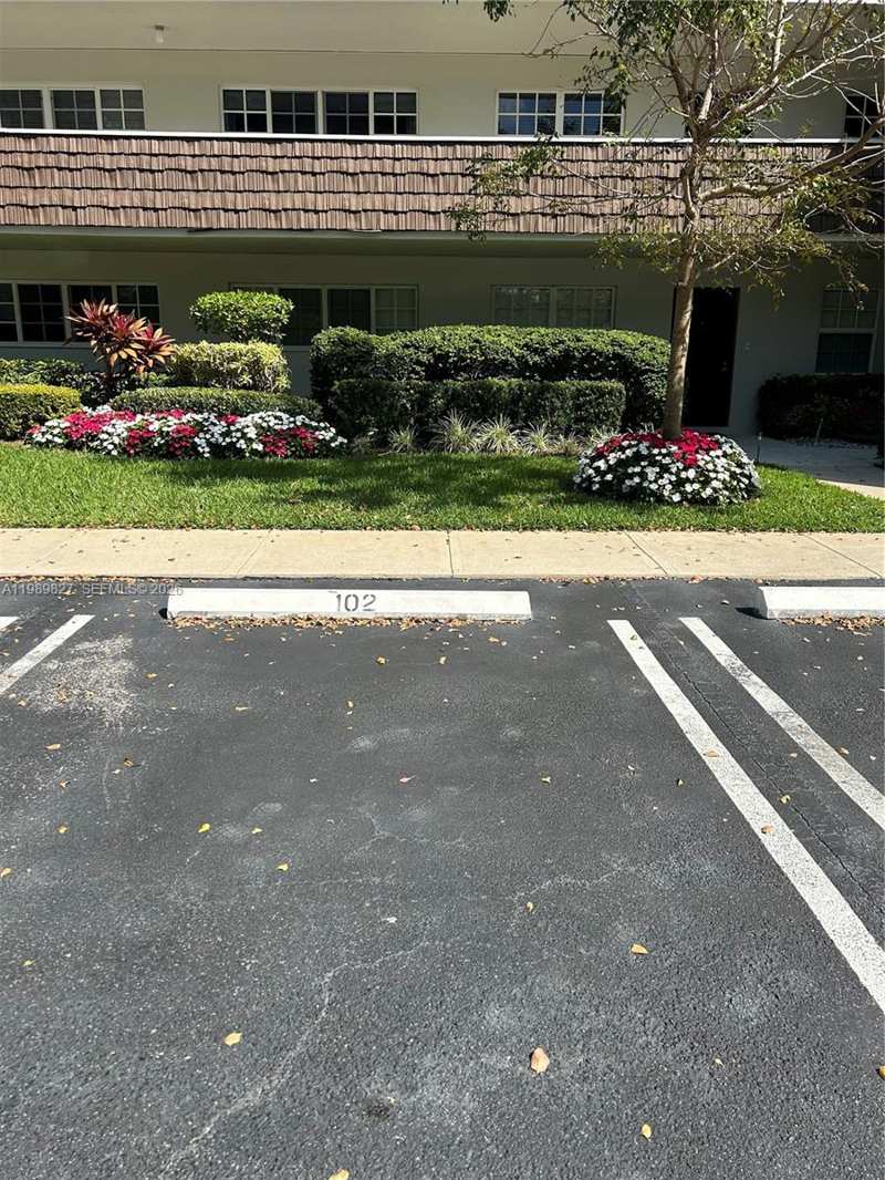 4017 N Cypress Dr # 102, Pompano Beach FL 33069