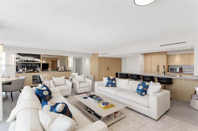 1800 Sunset Harbour Dr, Miami Beach FL 33139