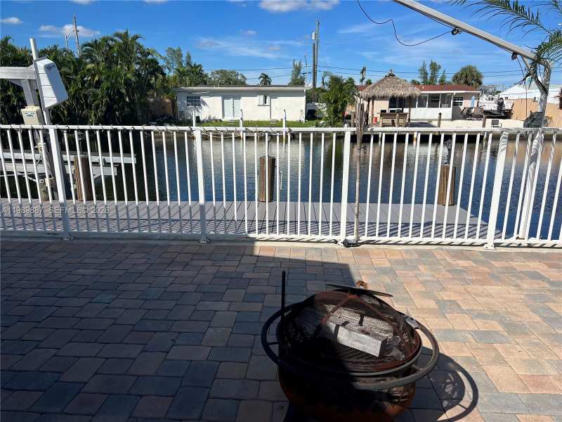 2713 Sherman St, Hollywood FL 33020