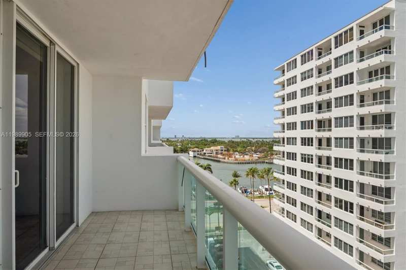 5001 Collins Ave # 9H, Miami Beach FL 33140