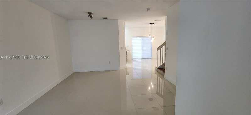 8909 SW 225th Ter, Cutler Bay FL 33190