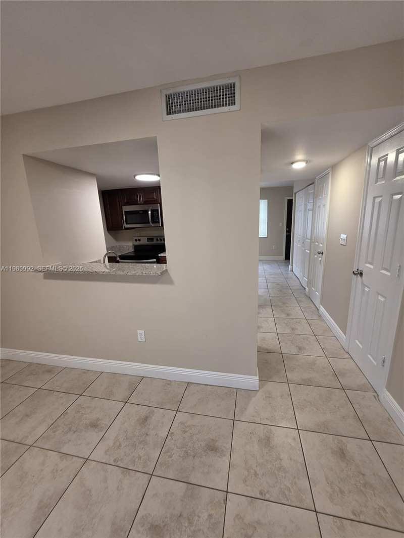 1990 NW 4th Ct # 7, Miami FL 33136