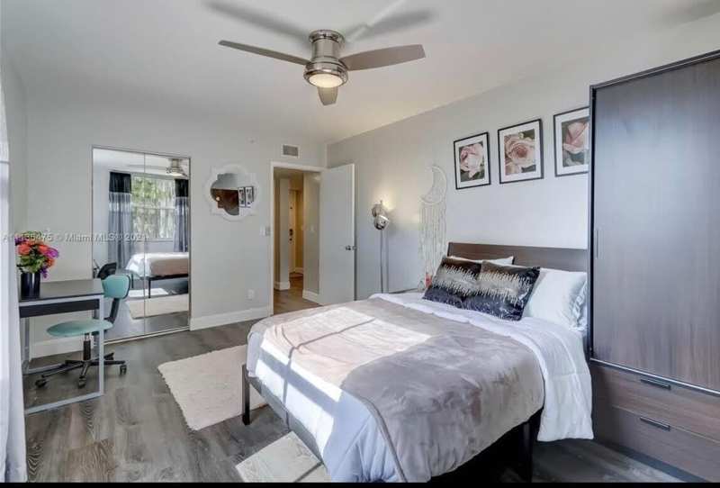 1350 SE 3rd Avenue # 211, Dania Beach FL 33004