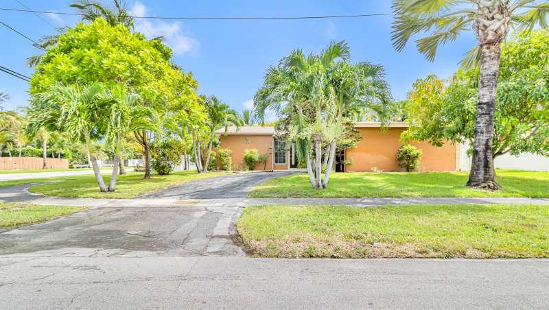 7399 NW 20th Court, Sunrise FL 33313