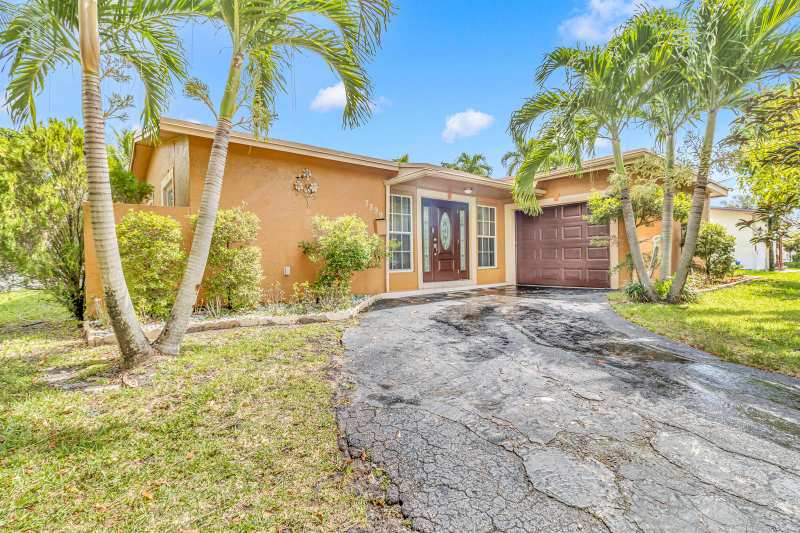 7399 NW 20th Court, Sunrise FL 33313