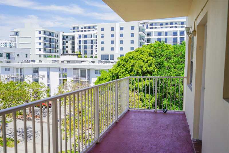 2008 Jackson St # D1, Hollywood FL 33020