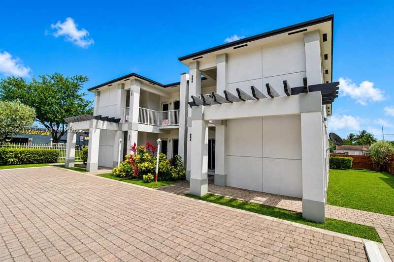 996 E 24th St # 996, Hialeah FL 33013