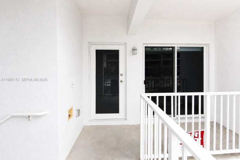 996 E 24th St # 996, Hialeah FL 33013