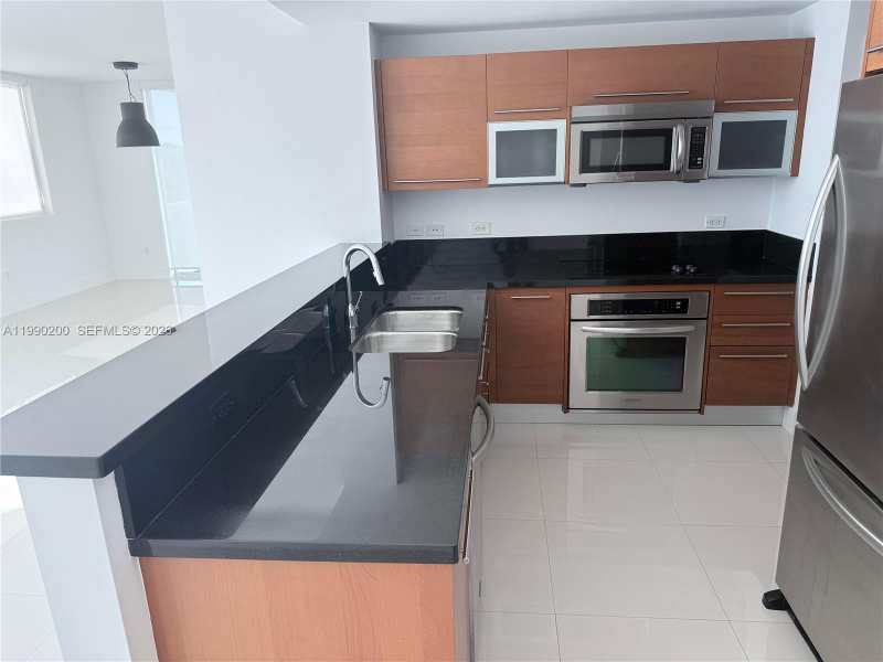 244 Biscayne Blvd # 3803, Miami FL 33132