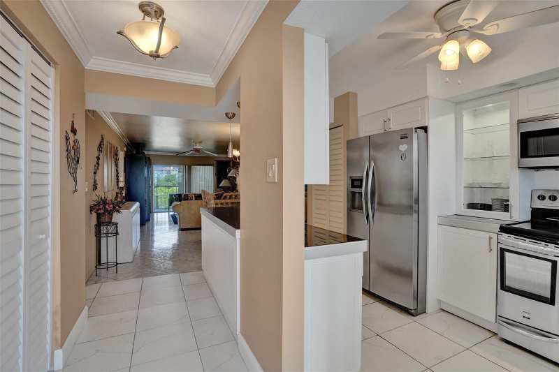 5860 NW 44th Street # 603, Lauderhill FL 33319