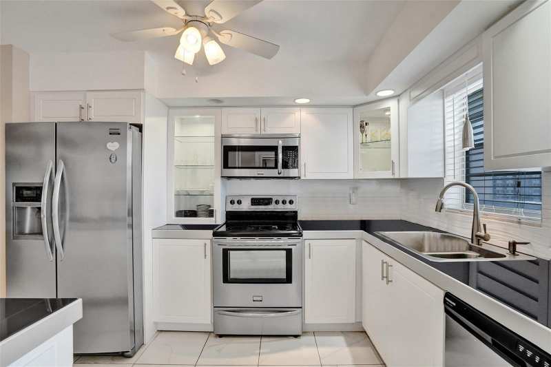 5860 NW 44th Street # 603, Lauderhill FL 33319