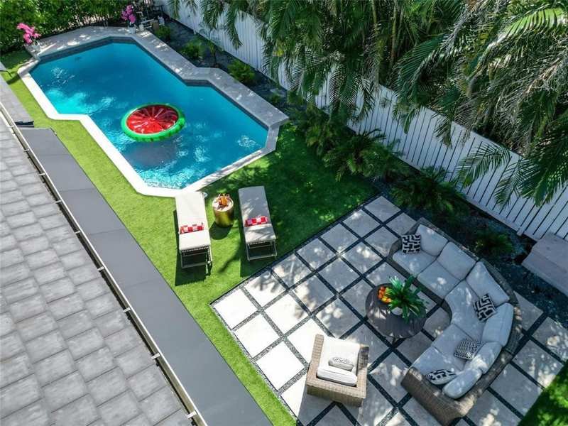 222 N Tradewinds Avenue, Lauderdale By The Sea FL 33308