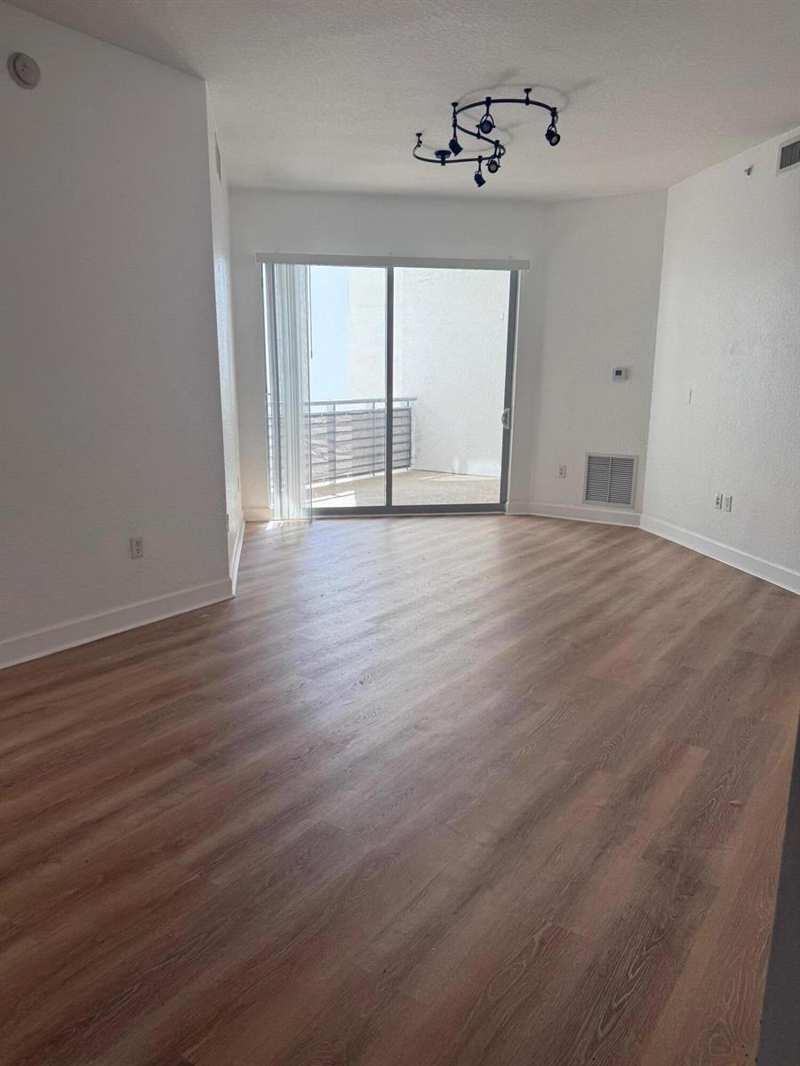 1830 Radius Drive # 1220, Hollywood FL 33020