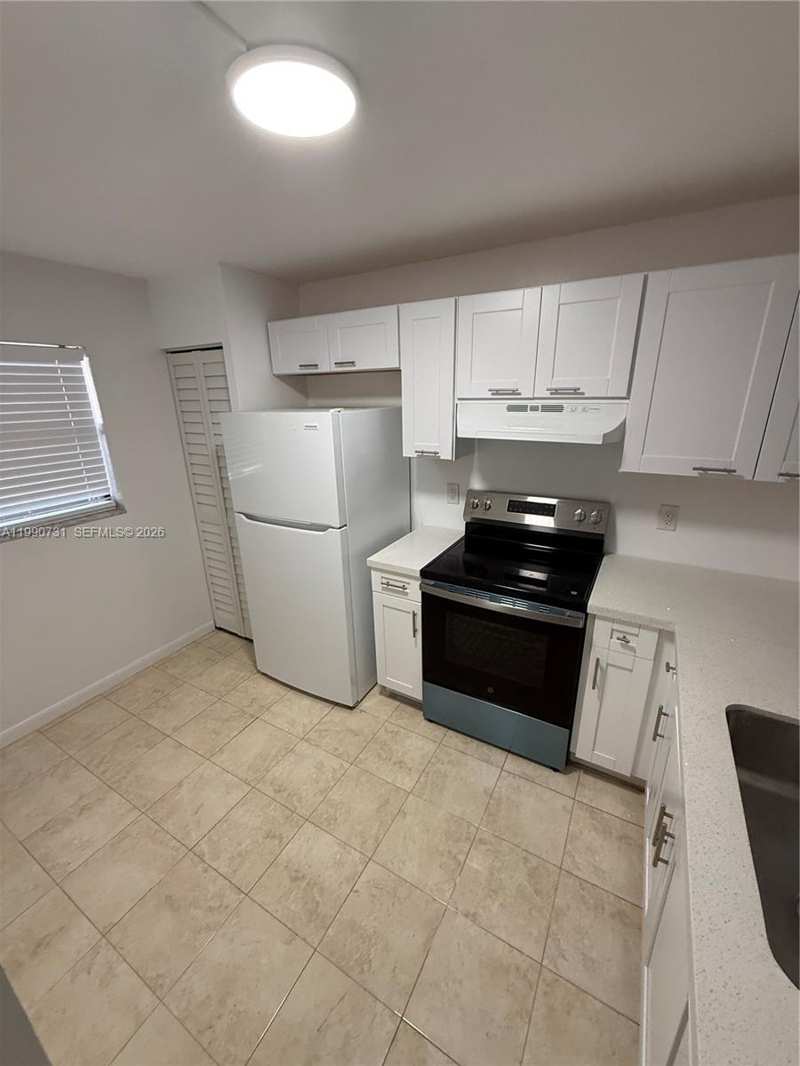 860 NE 207th Ter # 106, Miami FL 33179