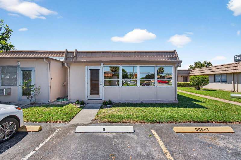 225 Seville Boulevard # J, Delray Beach FL 33446