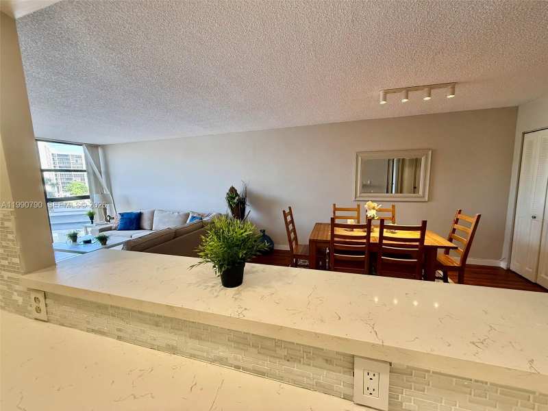 200 Leslie Dr # 425, Hallandale Beach FL 33009