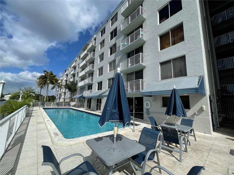 1740 NW N River Drive # 319, Miami FL 33125