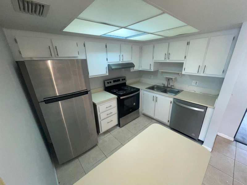 4185 Oak Terrace Drive, FL 33463