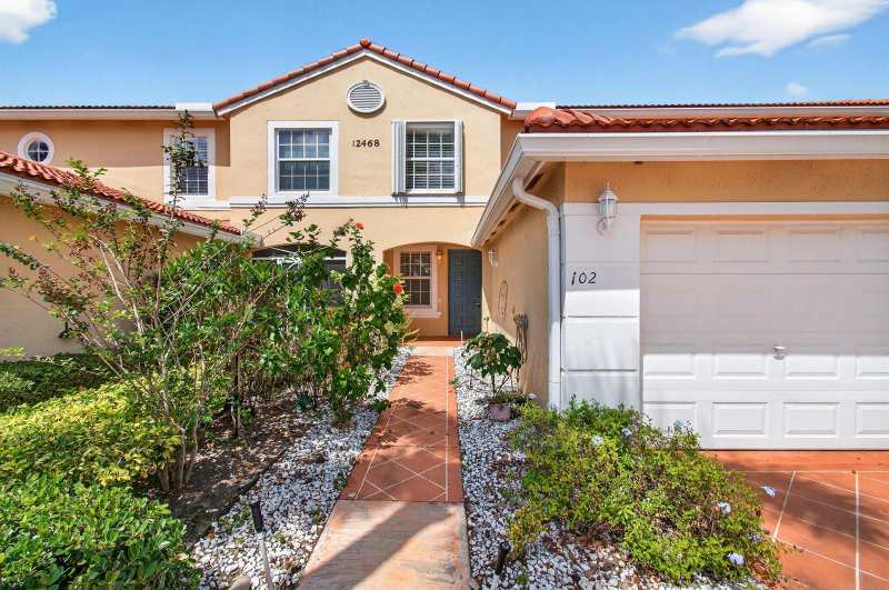 12468 Crystal Pointe Drive # 102, Boynton Beach FL 33437