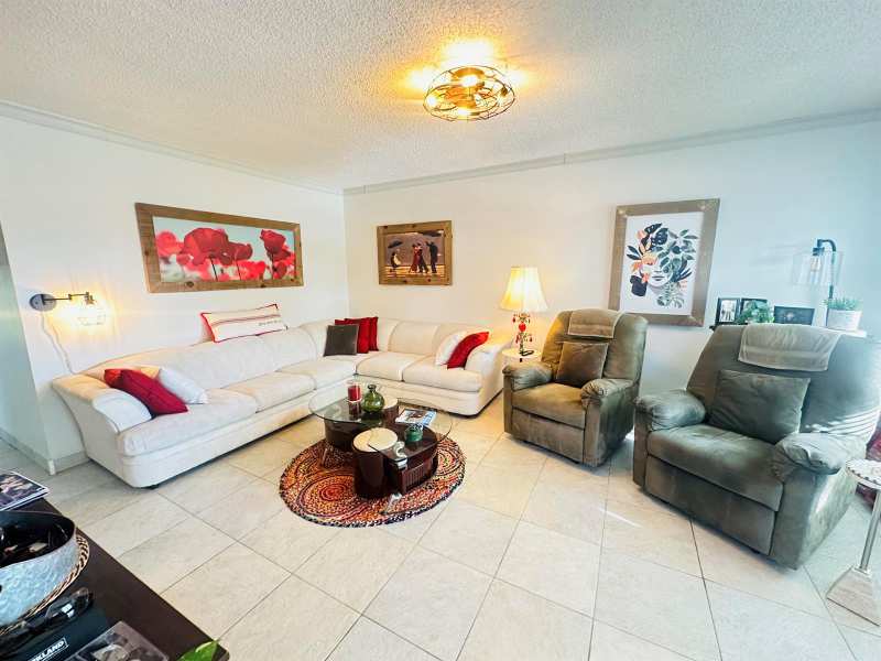 200 Ventnor L, Deerfield Beach FL 33442