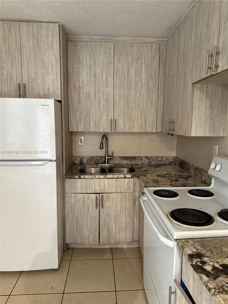 12890 NE 8th Ave # 107, North Miami FL 33161