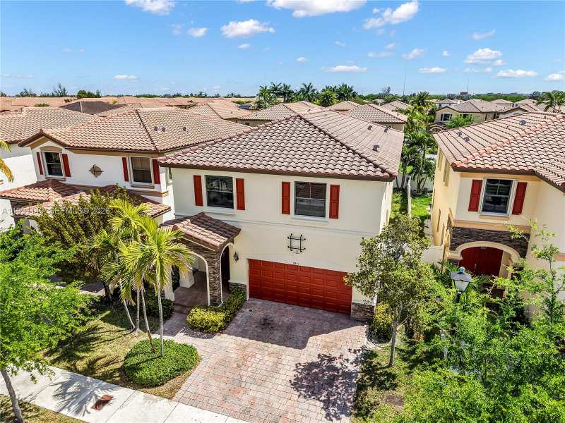 8841 W 34th Ct, Hialeah FL 33018