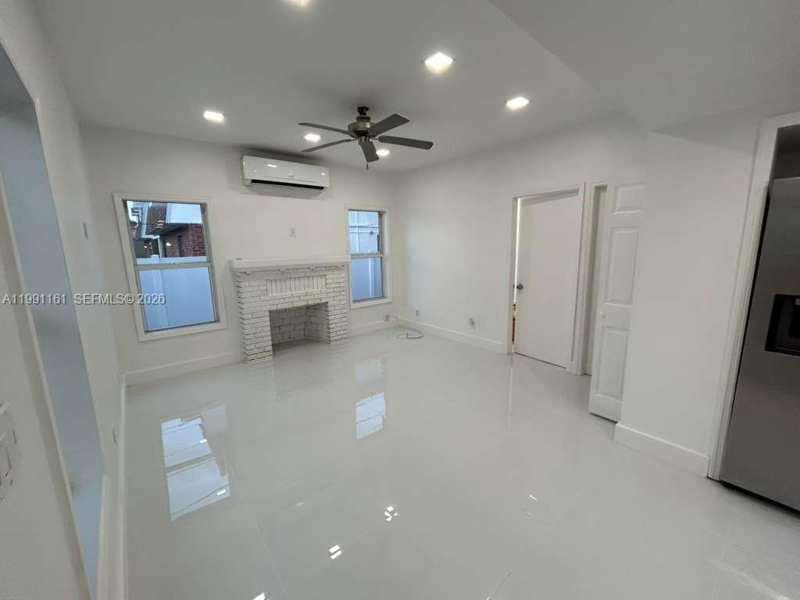2242 Polk St # 2, Hollywood FL 33020