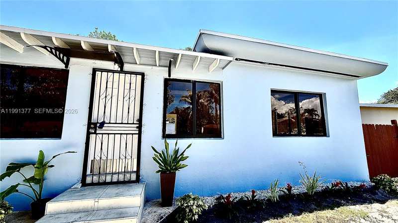 1352 NW 112th Ter, Miami FL 33167
